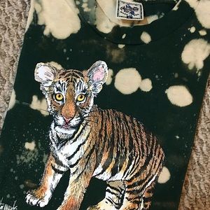 Men’s Large / 90’s Tiger tee shirt